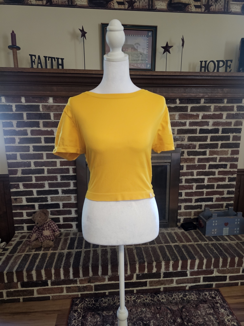 JoyLab Short Sleeve Cropped Tee in Mustard